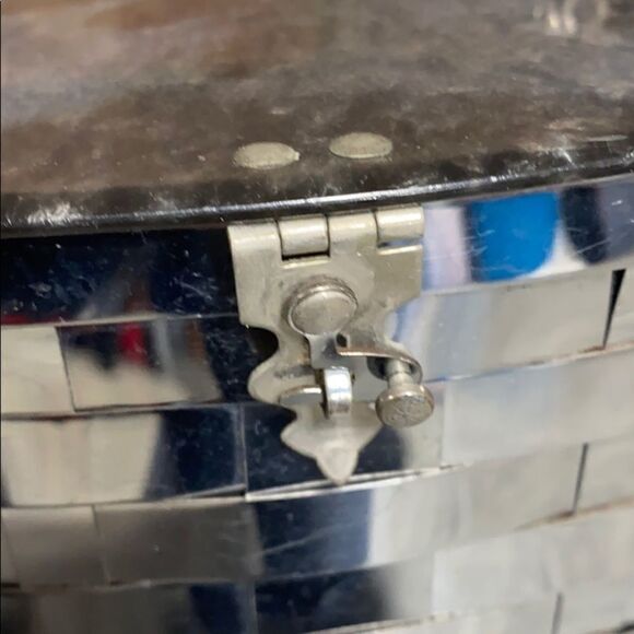 Dorset Rex Fifth Avenue Vintage Woven Metal Bag - Picture 11 of 15